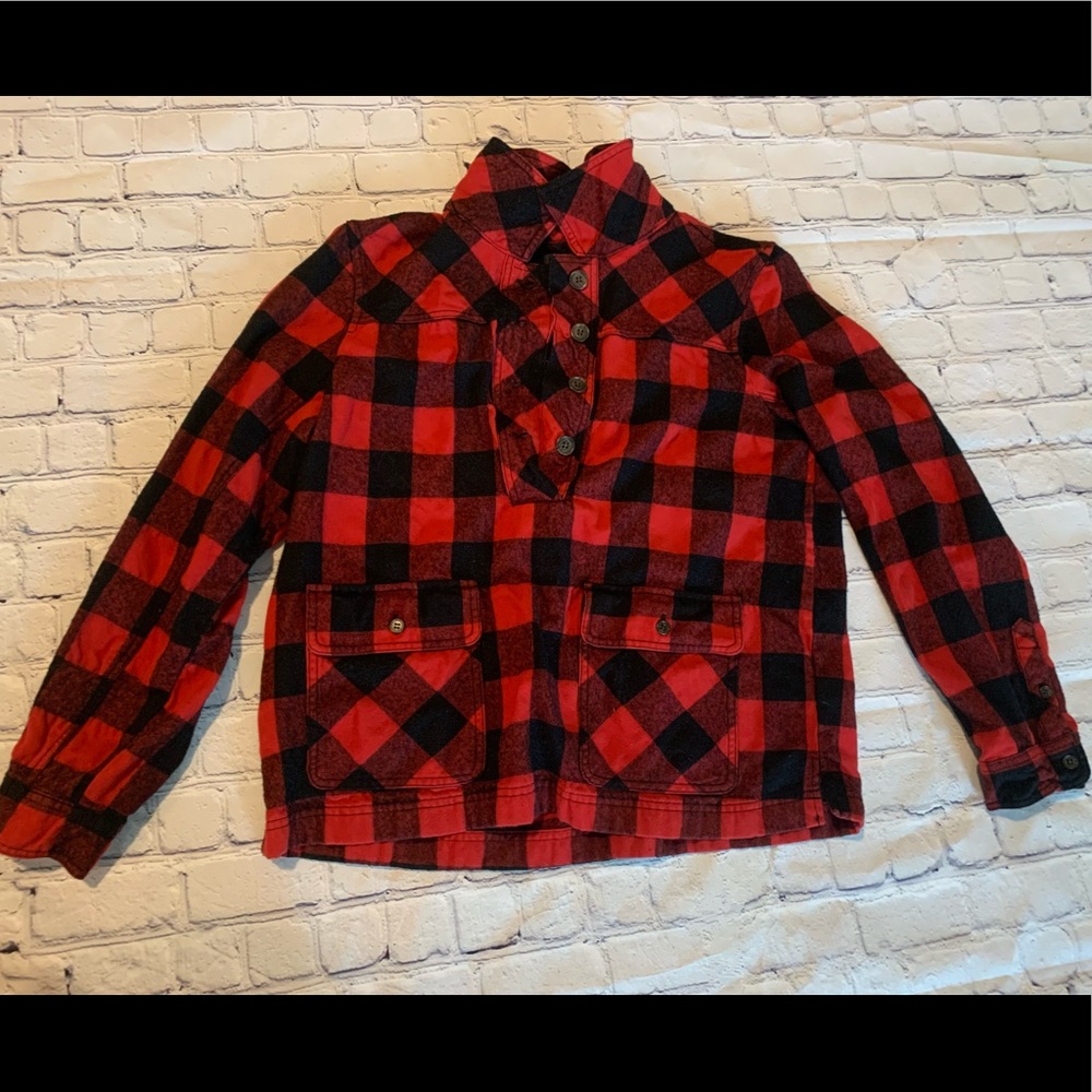 Plaid women’s top